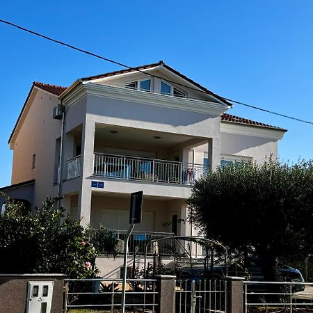 Apartments Villa Lili Умаг Екстериор снимка