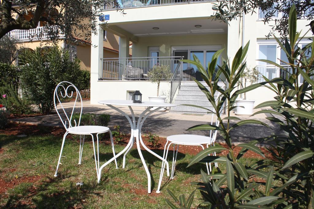 Apartments Villa Lili Умаг Екстериор снимка