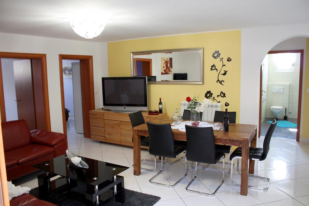 Apartments Villa Lili Умаг Стая снимка