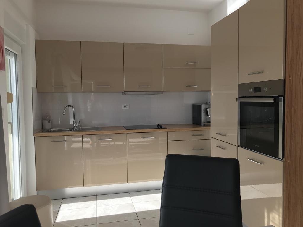 Apartments Villa Lili Умаг Екстериор снимка